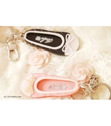 Shoe Keychains (Choose Color)8060002)
